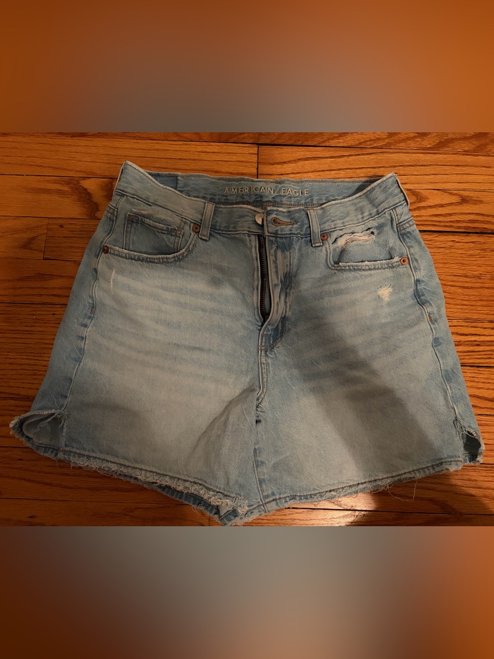 american eagle shorts!